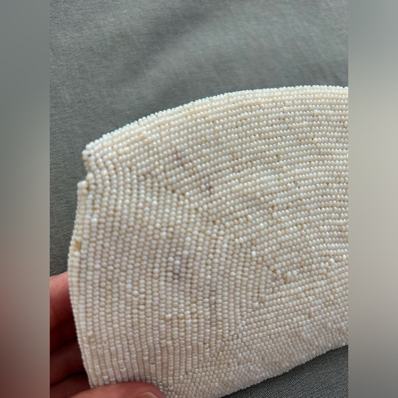 Adorable 1960s Vintage White Beaded Clutch Purse. Great Condition EUC - Picture 5 of 8